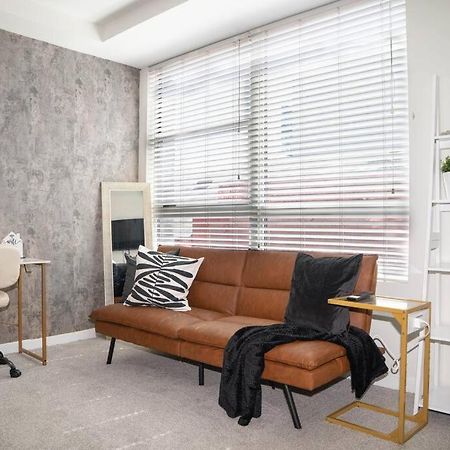June Specials- Suite Spot Dtla- Free Parking For One Car! Los Angeles Extérieur photo